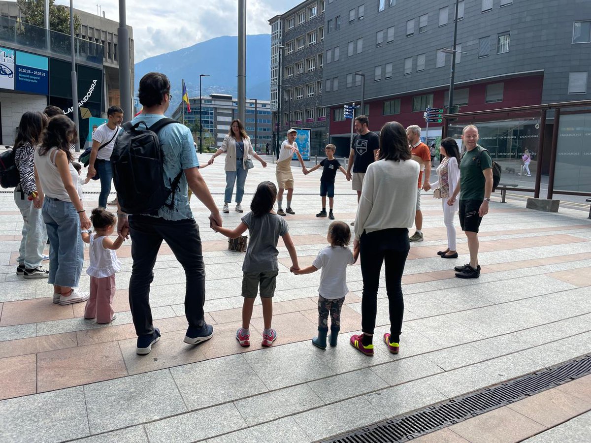 Gran èxit de l'activitat de dissabte "Contes i llegendes" tant els infants com els seus familiars van gaudir de valent amb les histories de l'Ivan Caro 🥳
Moltes gràcies a tots els assistents!!!!!
Us esperem a la propera
<a href="/AndorraCapital/">Andorra la Vella</a>