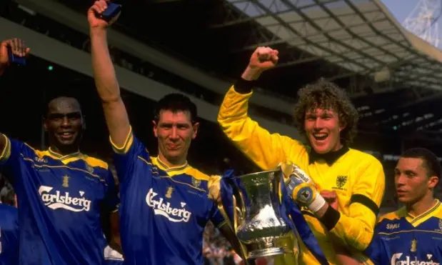 UndrTheCosh's tweet image. Lawrie Sanchez in the hot seat this week.

Fire over any questions 👊
