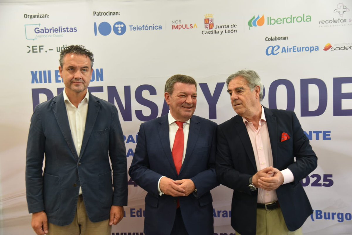 El Consejero <a href="/luismiggago/">Luis Miguel González Gago</a> inaugura la XIII edición de Prensa y Poder. Una mañana intensa y completa con Álvaro Nieto (The Objetif) y José Carlos Diez (Catedrático de Macroeconomía de la Universidad de Alcalá de Henares). "La España europea y rural ante las próximas décadas"