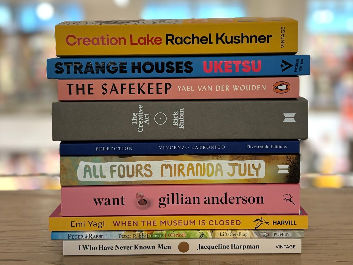 Happy Monday book lovers! We're ready for a new week with some amazing books, and here's our Top 10 from last week!

Featuring...

Creation Lake by #RachelKushner <a href="/vintagebooks/">Vintage Books</a> 

Strange Houses by #Uketsu trans. #JimRion <a href="/PushkinPress/">Pushkin Press</a>