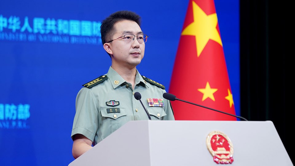 ChinaMilBugle's tweet image. #PressRelease: Chinese defense spokesperson warned #DPP authorities on Monday that buying US weapons to embolden themselves is useless and self-deceiving when commenting on the establishment of Taiwan&apos;s first HIMARS company.