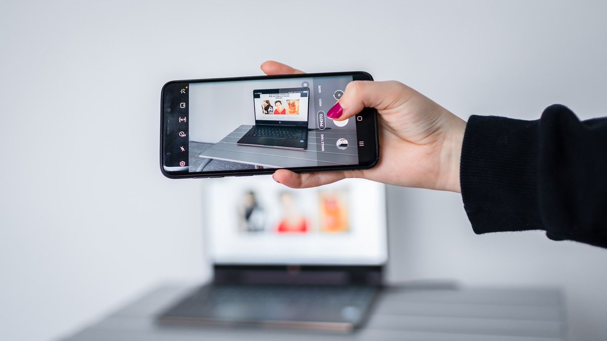 GrahamBakerGBP's tweet image. 📱 Thinking about DIY-ing your brand photos?
It can work… but there are risks.
This article breaks down when to DIY, when to hire a pro, and what your images are really saying about your brand.
👉 buff.ly/PkoiJE0
#BrandPhotography #MHHSBD