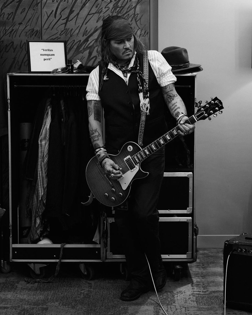 teamdepp_head's tweet image. Johnny Depp ( 📸 Greg Williams).