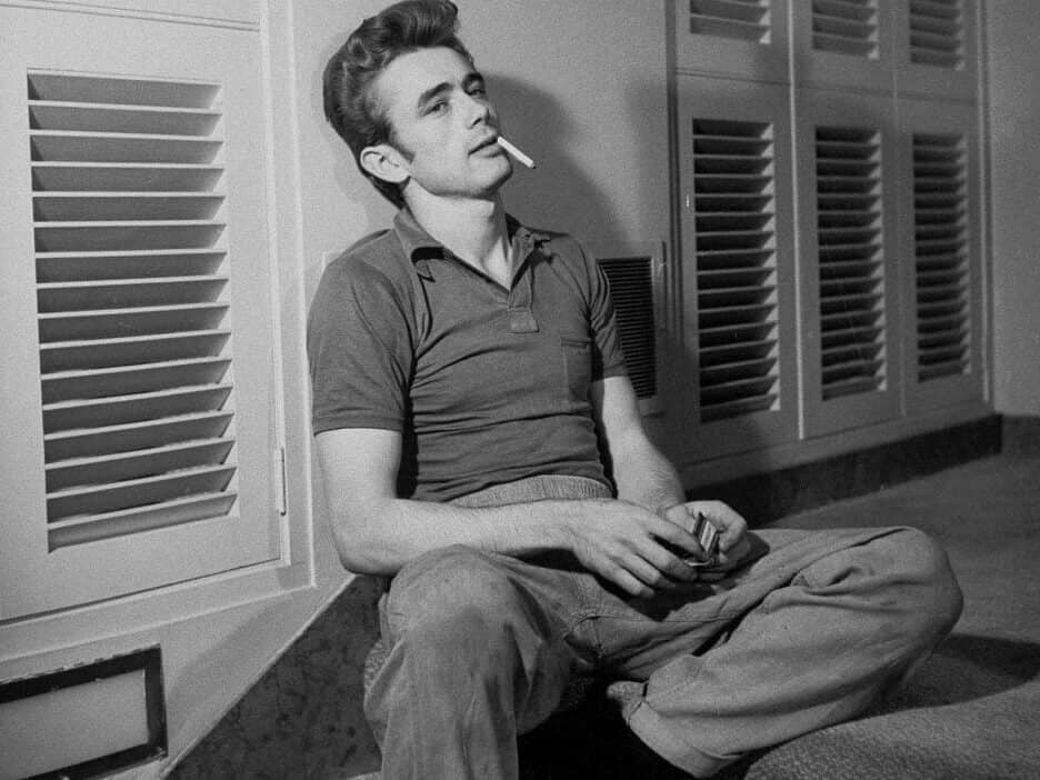 JamesDeanFox's tweet photo. @BLACKKINGROSE Jimmy started in awe, curious but also turned on. https://t.co/OrjSWVYgiq