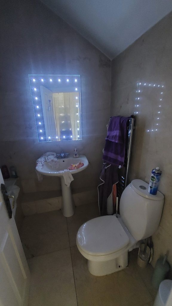 THEHomeshareIE's tweet image. 🚨 Opportunity Alert: Female Sharer Only! 🚨
🏡 Looking for a friendly, affordable place to call home? Here’s your chance to share a beautiful, bright house in Monkstown/Seapoint, Co Dublin with a welcoming older lady who values peace of mind and good company.
✨ What’s on…