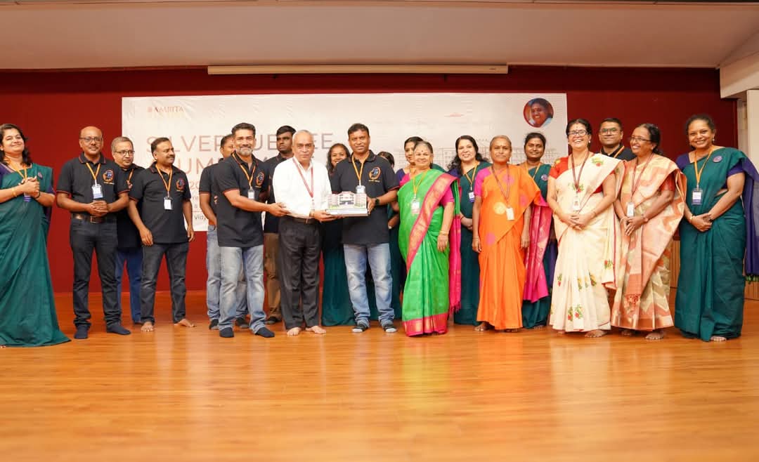 AMRITAedu's tweet image. #AITEC 2k Silver Jubilee Meet was a memorable and enriching event, bringing together #Amrita #alumni, faculty, &amp;amp; students for a day of connection, reflection, &amp;amp; inspiration. Alumni from the graduation batch of 2000 from our Coimbatore campus, then called AITEC, met at the campus.