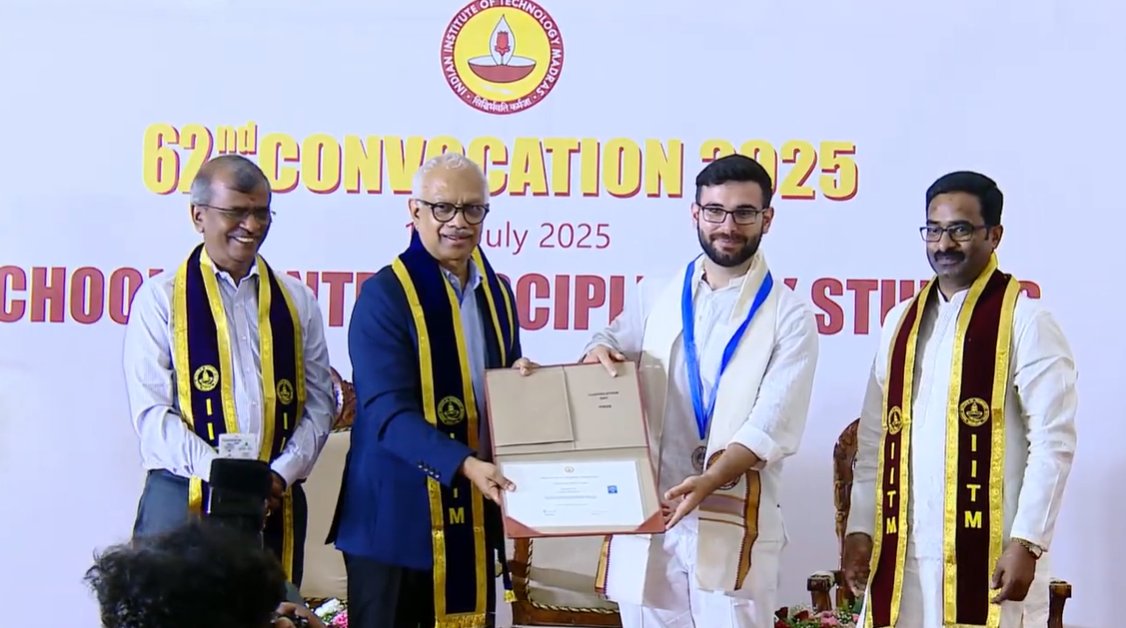 ogeiitm's tweet image. 🎓 As IIT Madras celebrated its 62nd Convocation, the Office of Global Engagement proudly highlights the remarkable achievements of our international student community! 🌍✨
🏅 At this year’s convocation, five international students from the 2023 batch were honoured with the…