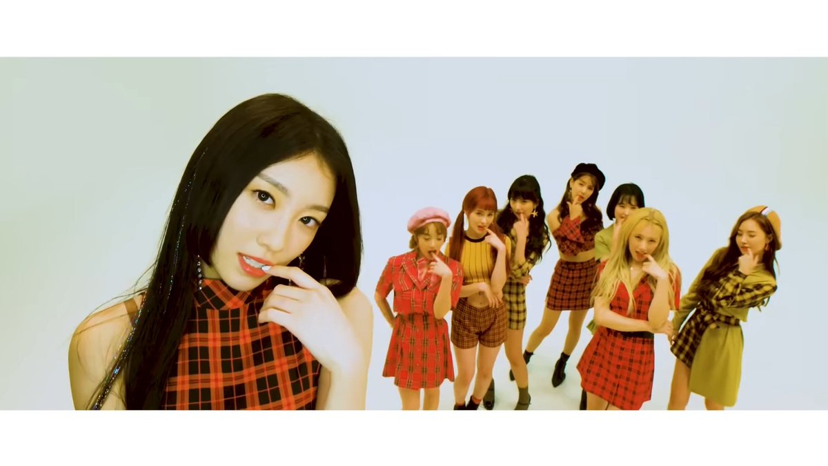 fromeme_9's tweet photo. behind every popular trend, there's a nugu member or group who has done it years ahead,,, Uni.T paved the way

#ThankyouUniT https://t.co/VsCFljjXI1