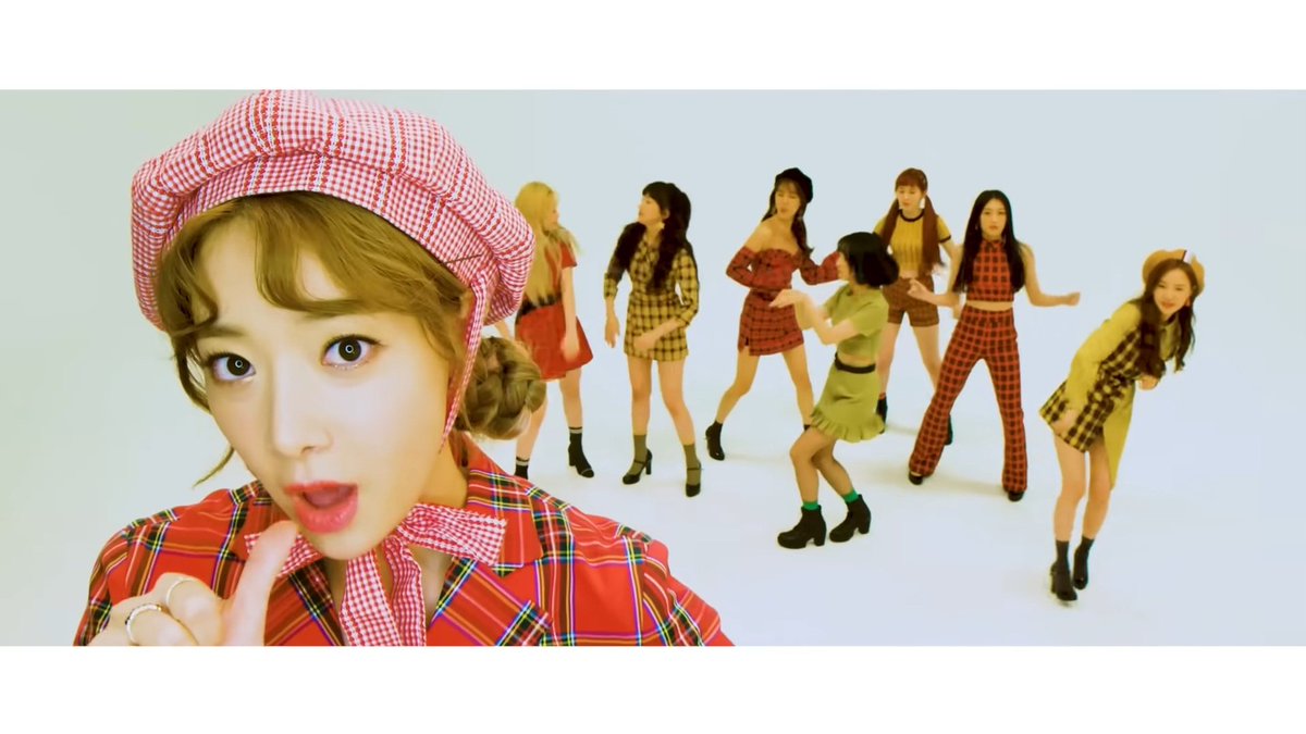 fromeme_9's tweet photo. behind every popular trend, there's a nugu member or group who has done it years ahead,,, Uni.T paved the way

#ThankyouUniT https://t.co/VsCFljjXI1