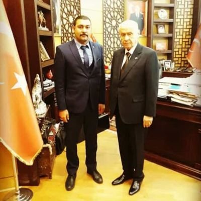 Detaylar: hedef2023gazete.com/?p=18866
“DEVLET BAHÇELİ’NİN İZİNDEYİZ”
Ülkü Ocakları Eğitim ve Kültür Vakfı Hatay İl Başkanı Alihan Döner, yaptığı açıklamada liderlik, vakar ve sadakat kavramlarına vurgu yaptı. <a href="/dbdevletbahceli/">Devlet Bahçeli</a> <a href="/AlihanDoner/">Alihan DÖNER</a> <a href="/hatayocak31/">Hatay Ülkü Ocakları</a> <a href="/ISMAIL_SARAC/">İSMAİL SARAÇ 🇹🇷</a>