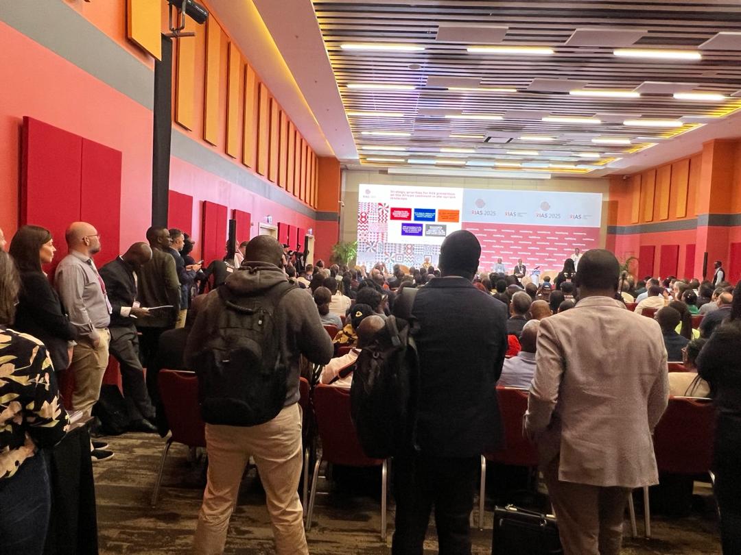 IDIMakerere's tweet photo. Our Senior Research Scientist, Dr Andrew Mujugira, shines at #IAS2025 in Kigali. Today, he co-chaired a packed session on person-centred HIV prevention &amp; presented the @jiasociety supplement as guest editor. Proud moment for #OneIDI. Learn: https://t.co/XZIFifZX67 #HIVResearch https://t.co/gTCRo4cI4D