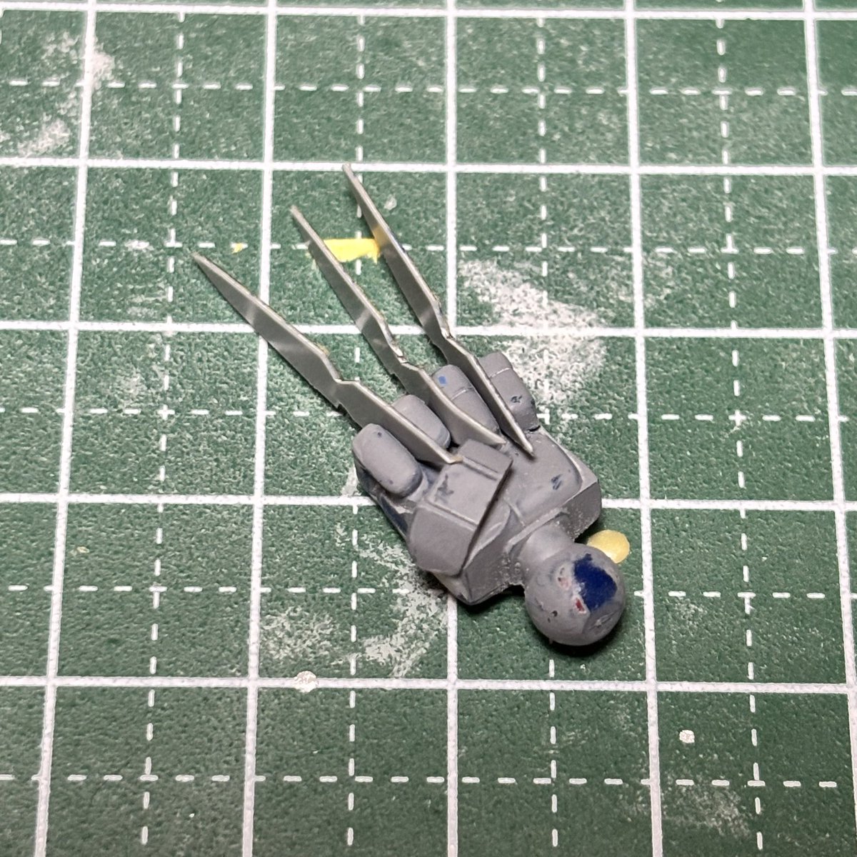 specII2057713's tweet image. こういうナイフの持ち方すきすき侍

 #SDガンダム