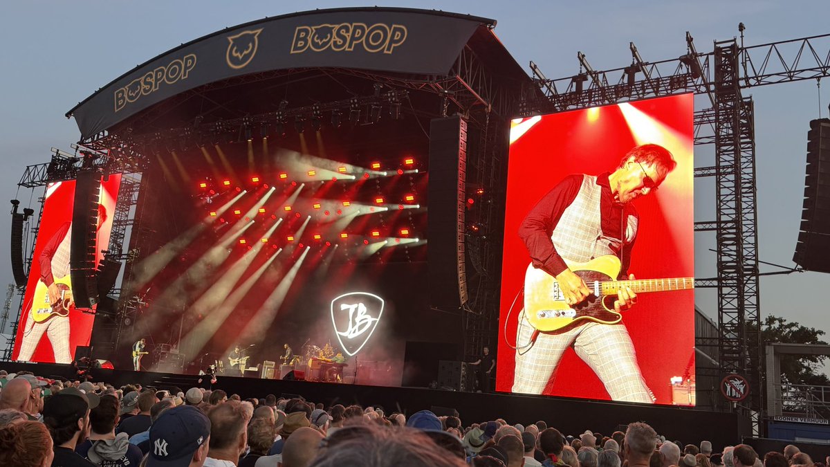 Dirty Honey / Blackberry Smoke / Kenny Wayne Shepherd Band / JOE BONAMASSA 😱 / Marcus King…

Bospop zonnig (m.u.v. Train😩) waas aaf👌🏻
 
#genoten #Bospop