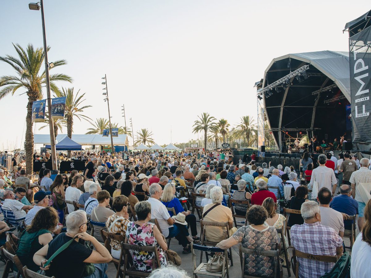 🎶 El <a href="/FIMPT/">FIMPT</a> omple #VNG de músiques d’arrel, d’arreu del món
🌍 La 44a edició ha brillat amb talent emergent, propostes femenines i gran connexió amb el públic
📆Comença el compte enrere per al FIMPT 2026! 
⬇️
vilanova.cat/noticies/detal…