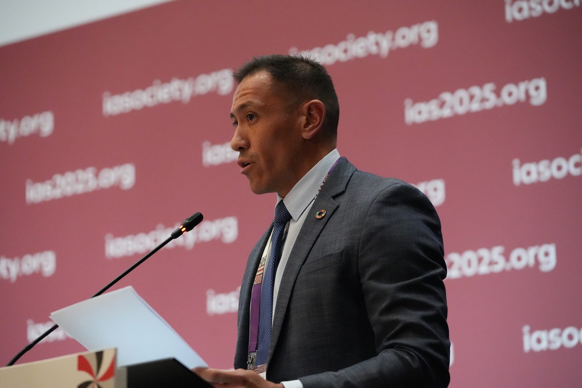 We’re kicking off a vital session at #IAS2025: What's new in WHO guidelines. Carlos Cisneros of WHO opens the floor, highlighting the power of updated guidance to drive real-world impact for communities who need it most.
