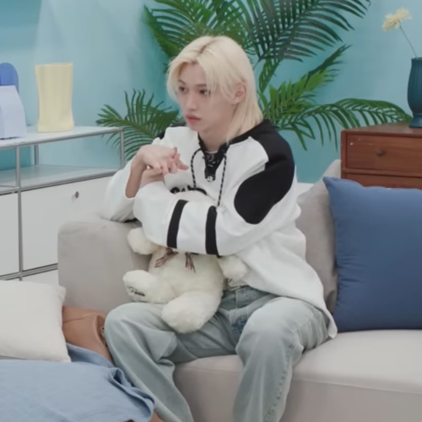 felix and the teddy bear☹️