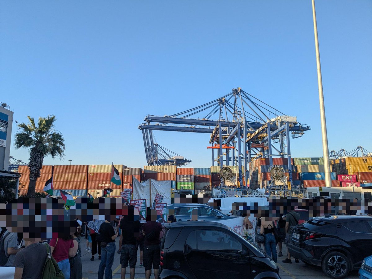 Απο τη σημερινή συγκέντρωση στο λιμάνι για να μπλοκαριστεί ο εφοδιασμός της γενοκτόνιας στην Παλαιστίνη

Τα κοντέινερ με το πολεμικό υλικό δεν φορτώθηκαν στο Ever Golden, θα φτάσουν στο λιμάνι του Πειραιά την Τετάρτη το βράδυ

ΛΕΥΤΕΡΙΑ ΣΤΗΝ #ΠΑΛΑΙΣΤΙΝΗ
#antireport