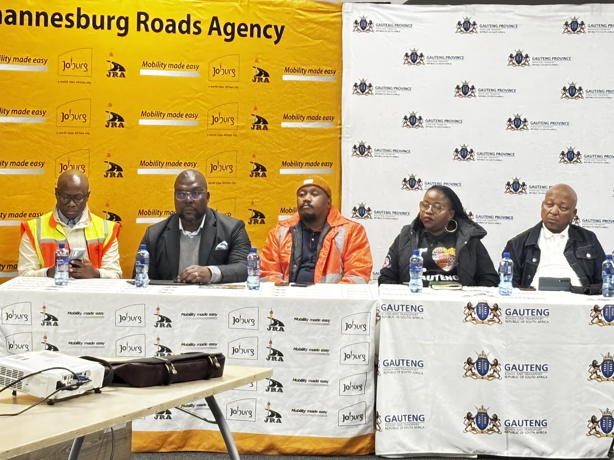 Nomtira_GP's tweet image. Today I joined MEC Kedibone Diale-Tlabela, MMC Kenny Kunene &amp;amp; JRA CEO Zweli Nyathi for a traffic signal tour in Brixton &amp;amp; Mayfair West.

We outlined interventions to tackle power issues, vandalism &amp;amp; ensure safer, smarter road networks.

#JoburgWorks #TrafficSignals #WeServeJoburg