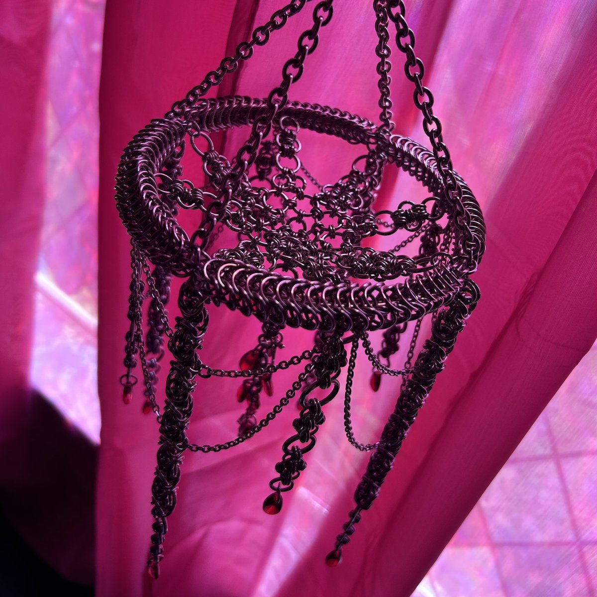 knotti___'s tweet image. I need u all to understand how hard it is to wrap a steel hoop with a chainmail weave