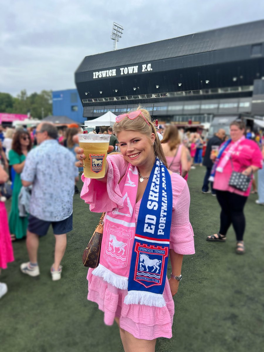 Katherine Cross tweet media