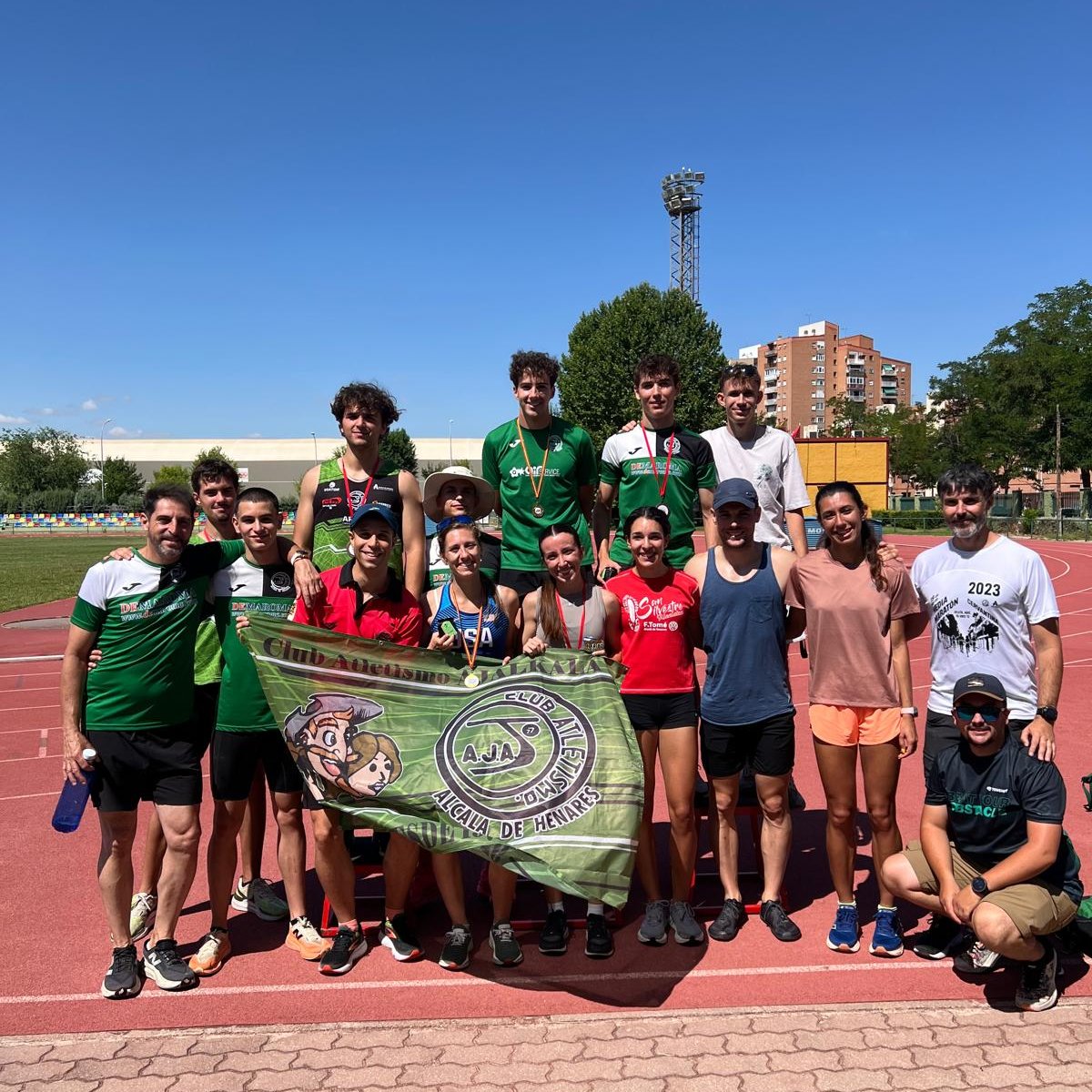 🏆AJATHLON 2025: Las risas ante todo 

El sábado disputamos el tradicional "Ajathlon" para cerrar la temporada. Gran mañana de compañerismo, risas, buen humor y calor 😜 

🥇Iván Alba
🥈Burgués
🥉Danilo
4⃣ Javi
--
🥇Natalia
🥈María

¡Sois muy grandes! #AtletismoAjalkalá