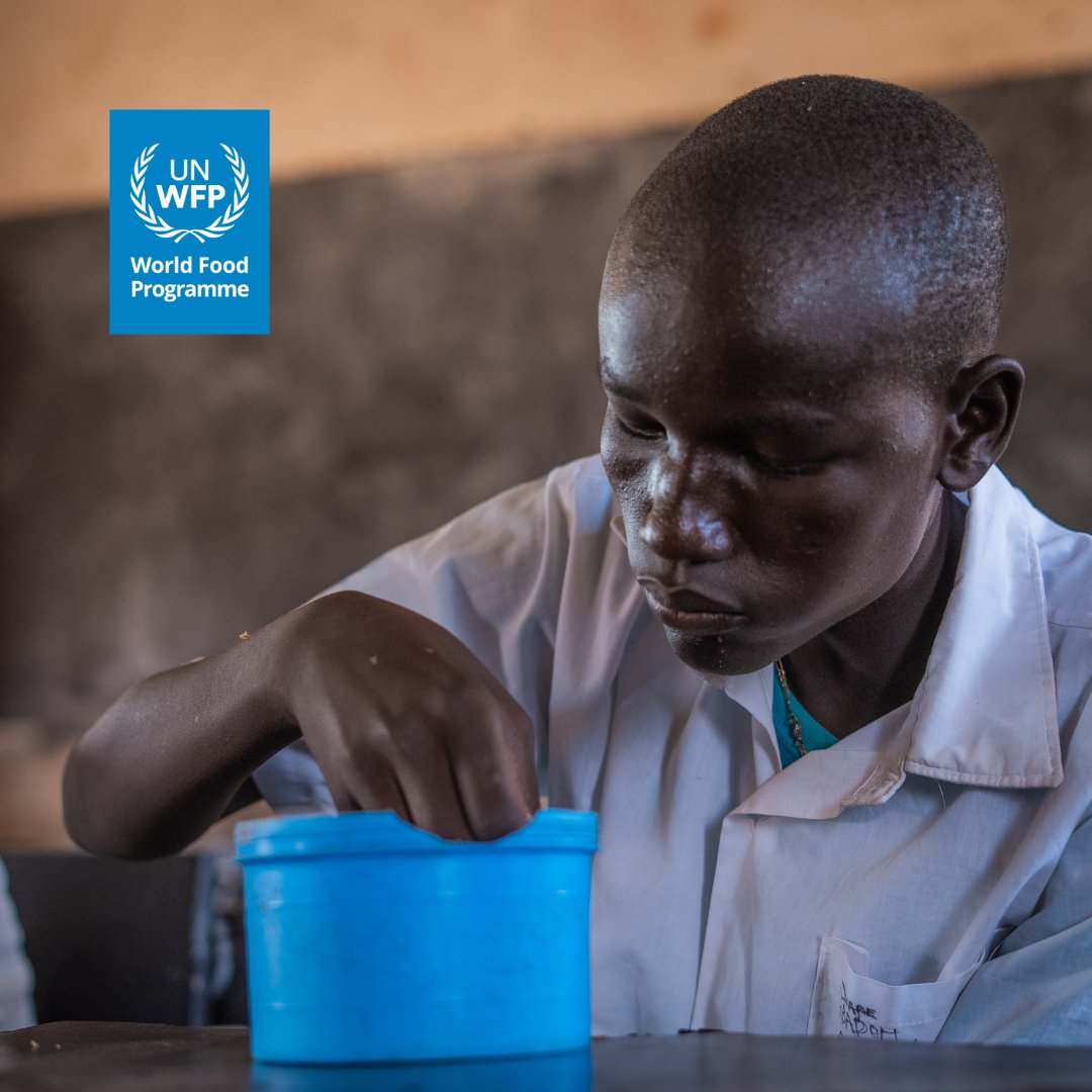 WFP_Kenya's tweet image. “Food is scarce at home - affording a meal is very challenging. The school lunch helps me stay in class and study,” Dominic, a pupil in Kakuma.
School Meals Programmes deliver healthy meals and reduce hunger and malnutrition in children.