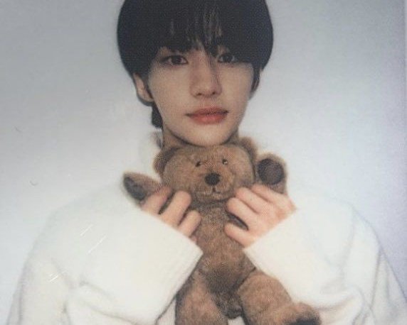 heloeden's tweet photo. ; when we were eighteen

"kita pikir kita tau segalanya"
a hyunsung au
©heloeden https://t.co/PpEUhkE8x4
