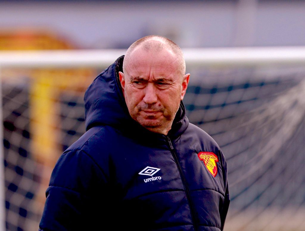 🎙️Stanimir Stoilov: Memnun Değilim.

📌 Çok daha iyi olmamız gerekiyor. Aynı zamanda transfer devam ederken 1-2 transfer, belki de 3 transfer daha yapmamız gerekiyor. 1-2 pozisyonda şu anda neredeyse oynatacak hiç oyuncumuz yok.

📌 Göztepe için en iyisini verecek, savaşarak