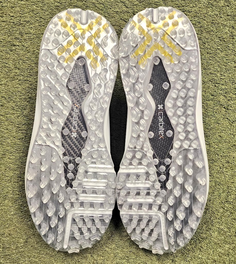 LinksNation's tweet image. It's Open Championship week. That means it's time for a GIVEAWAY!!!!!!!! 🚨🚨🚨🚨🚨🚨🚨🚨🚨🚨🚨🚨🚨🚨
Just Retweet, Follow us and @PayntrGolf for a chance win a pair of the latest @JDayGolf inspired links kicks (and some LinksNation swag). Winner announced after the Claret Jug…
