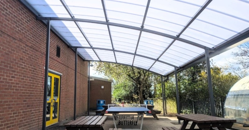 Bishop Stopford School has added a smart new dining canopy – giving students a covered space to enjoy their lunch and fresh air, whatever the weather.🌦

Find out more: bit.ly/3Gzdukw