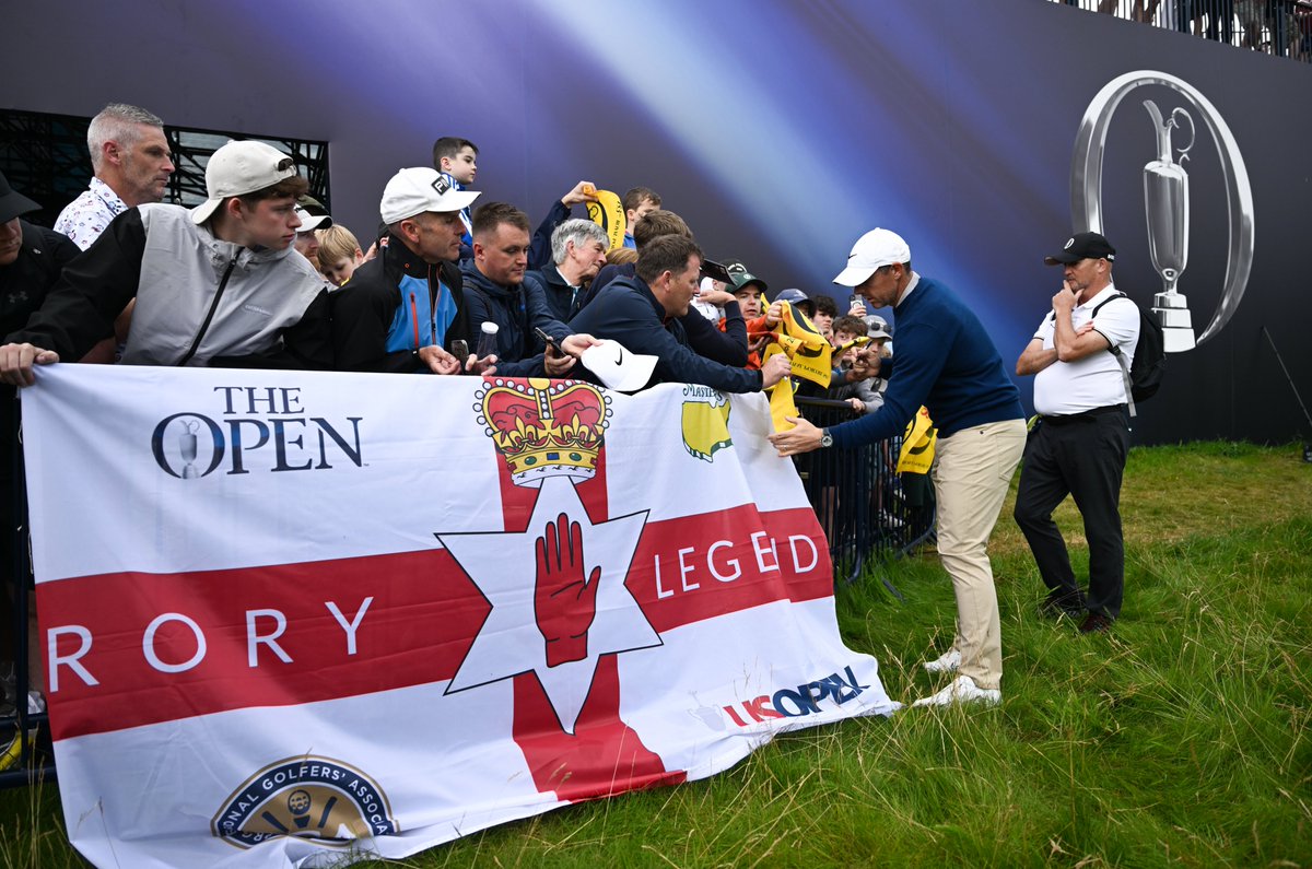 That is one MASSIVE flag.

Rory McIlroy fans don’t mess around. 🇮🇪

The 2025 Masters champ has arrived at Royal Portrush for the 153rd Open Championship.
