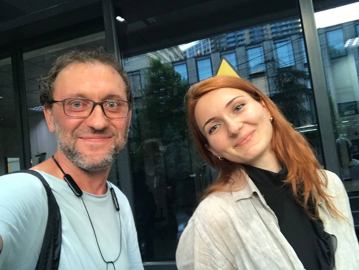 Судя по всему, Лауру отпустили именно из-за шума в медиа, так что еще раз спасибо вам! МВД Грузии дало странный релиз, что начато уголовное производство, но преступления при этом не зафиксировано 🥴 Как минимум, когда чеченцы ее уводили, они избили двух заступившихся человек