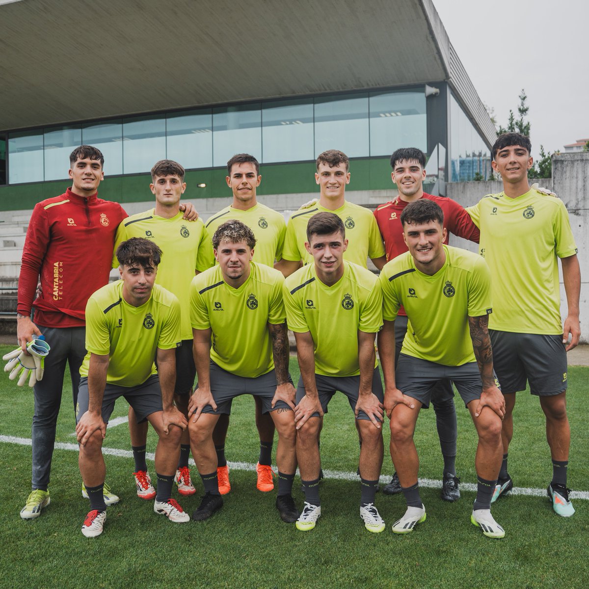 Cantera | Real Racing Club (@racingcantera) on Twitter photo ⚡️ Diez de nuestros chicos del #RayoCantabria han adelantado su regreso para sumarse a la #PretemporadaRRC
🔜 Mañana vuelven <a href="/Zekyell/">Ezequiel Loza</a> y sus pupilos al trabajo
#CanteraRRC ⚡️ Diez de nuestros chicos del #RayoCantabria han adelantado su regreso para sumarse a la #PretemporadaRRC
🔜 Mañana vuelven <a href="/Zekyell/">Ezequiel Loza</a> y sus pupilos al trabajo
#CanteraRRC