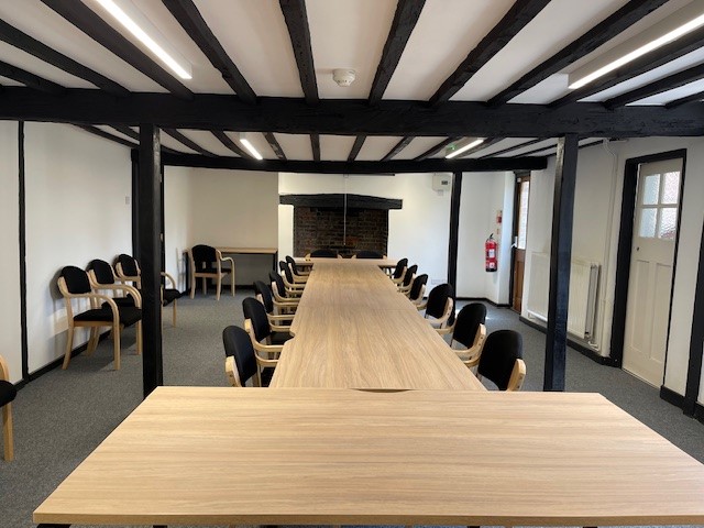 HailshamTC's tweet image. The 𝗙𝗹𝗲𝘂𝗿 𝗱𝗲 𝗟𝘆𝘀 𝗠𝗲𝗲𝘁𝗶𝗻𝗴 𝗥𝗼𝗼𝗺, located within the HTC offices in Market Street, is available for community hire!
FIND OUT MORE:👉 hailsham-tc.gov.uk/news/fleur-de-…