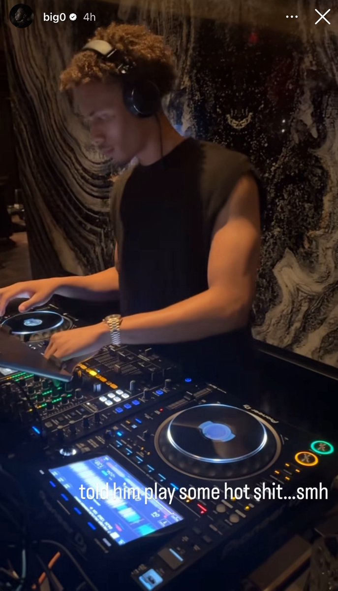 DJ Dys on the 1-2s. Not sure if Onyeka is fond of his music though 🤣