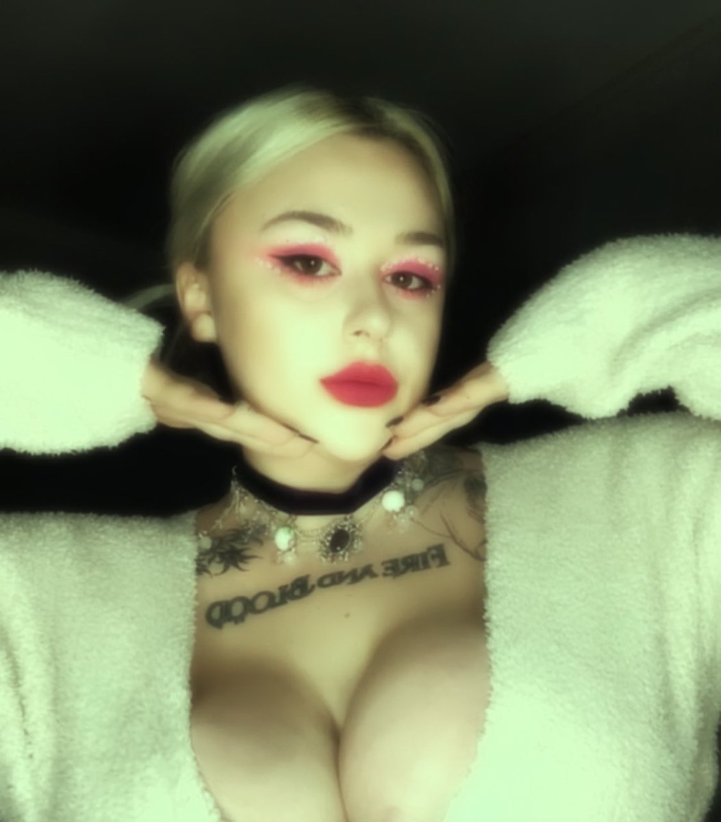 Тримаю щелепу щоб не відпала від ахуя відсутності донатів😿 send.monobank.ua/jar/9B3bKosZUn