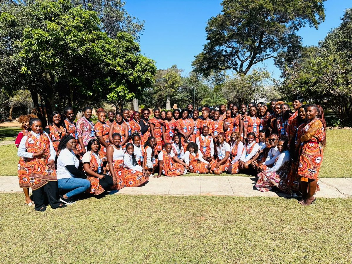 Camfed's tweet image. Big moves from our sisters in Zambia 🇿🇲🔥
64 young women leaders gathered to celebrate their impact. They're teaching, growing businesses, joining decision-making committees, and changing the status quo for women & girls.
Together, we are shaping the future today! 💼🌾💡
