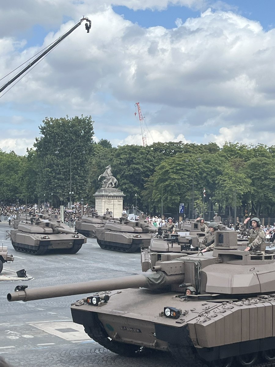 Gratitude et admiration.  

Nous devons être à la hauteur de celles et ceux qui risquent leur vie pour nos libertés. 

#14Juillet #fetenationale