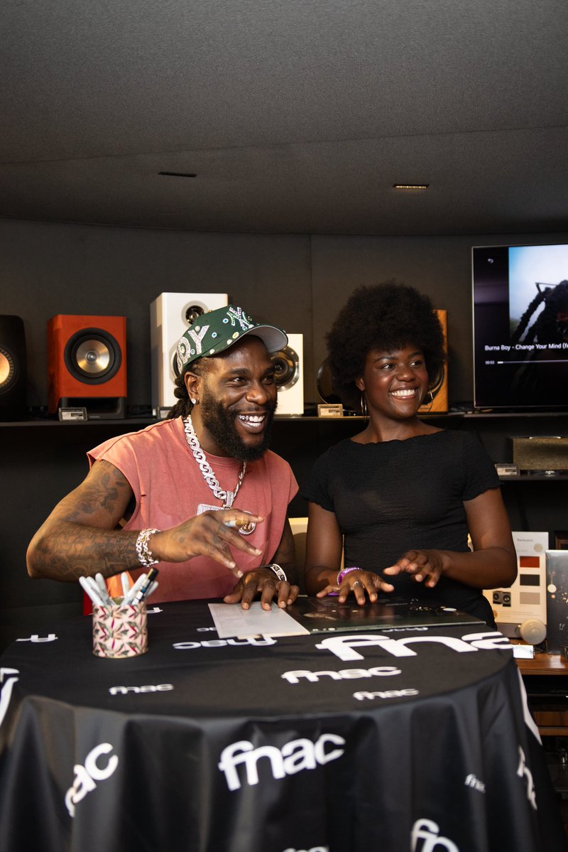 OFIVETV's tweet image. Nous avons immortalisé la séance de dédicaces de @burnaboy à la @Fnac Forum des Halles
Son nouvel album No Sign Of Weakness est disponible partout !
📸 @MalcolmKata for OFIVE TV (toutes les images sur ofive.tv)