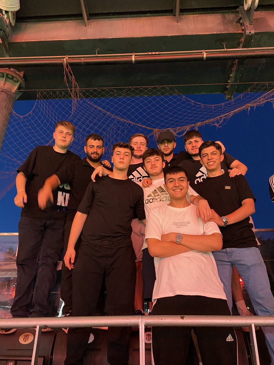 Yıllar boyunca ne yolumuz değişti ne de dostluğumuz 🦅