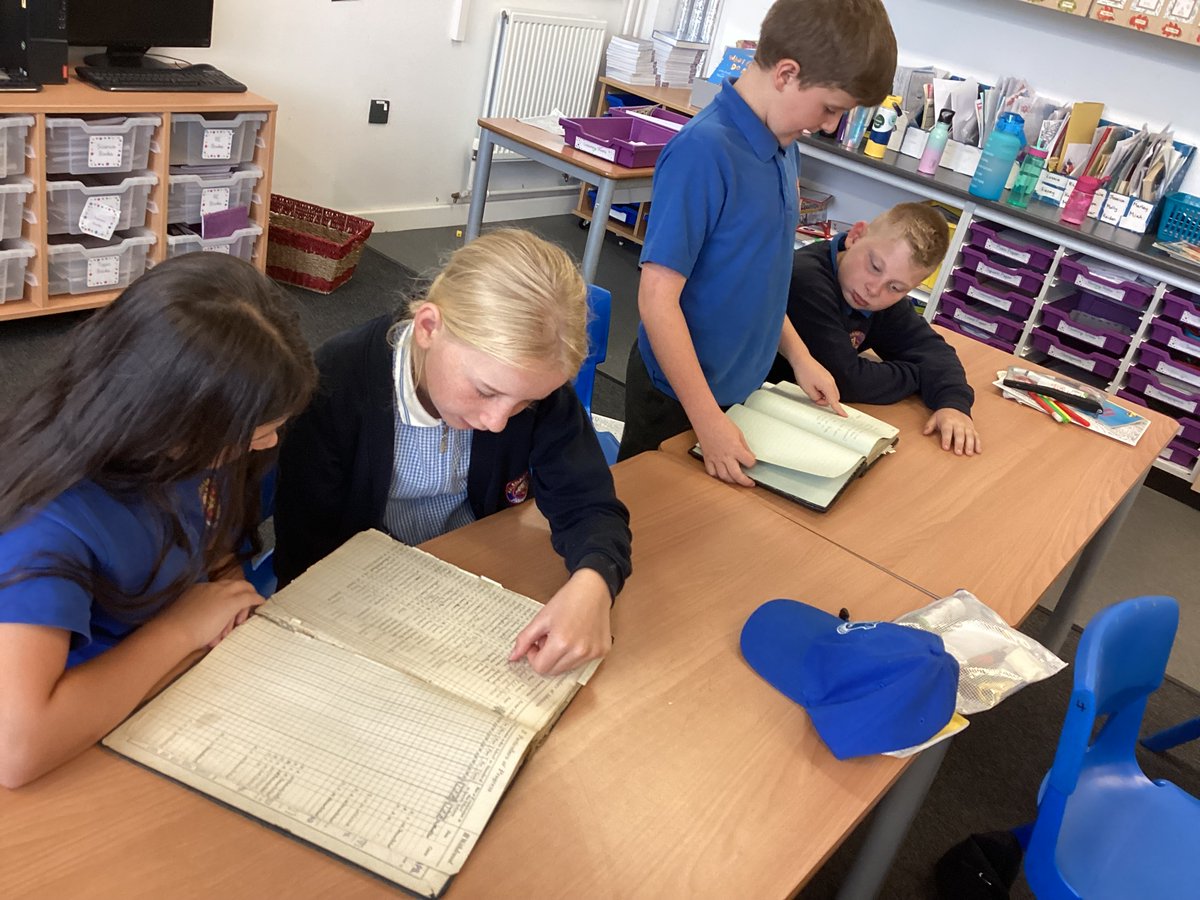 #HBOak have interviewed Mrs Boon about the history of Halebank and our school. We looked at some of the old log books and punishment books - some were over 100 years old #HBHistory