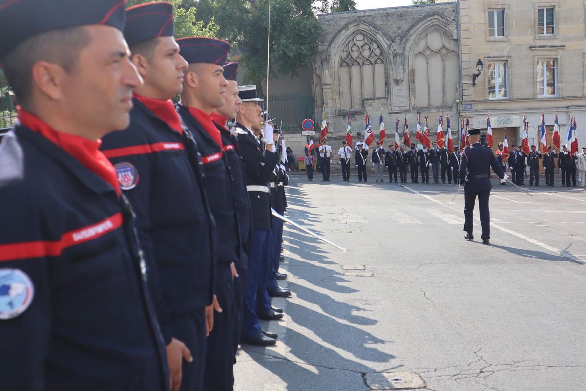 <a href="/MusiqueSP95/">MusiquePompiers95</a> <a href="/Prefet95/">Préfet du Val-d'Oise</a> <a href="/valdoise/">Département du Val d'Oise</a> <a href="/LucStrehaiano/">Luc Strehaiano</a> <a href="/LChavillon/">laurent chavillon</a> <a href="/blandinelefort_/">Blandine Lefort</a> Mention spéciale pour le commandement au sabre du Capitaine Khadimallah. 
Une première pour le #Sdis95 dans ce type de cérémonie.