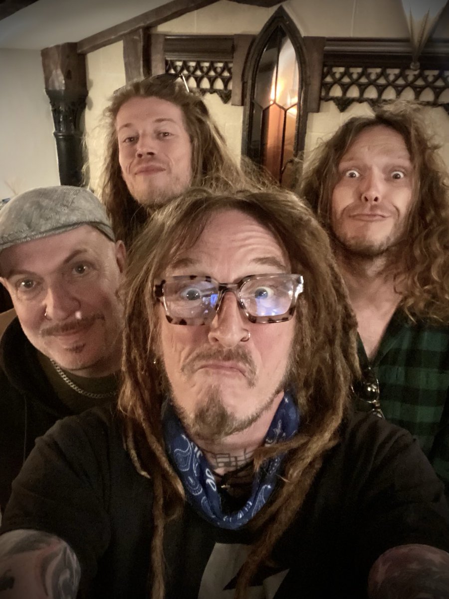 GingerWildheart's tweet image. Studio report. All lead vocals and (huge) drums completed
Currently laying down disgracefully dirty bass
This album is a riff laden, anthemic, melodic, powerful, fun, ultra-positive monster 👹 🔥🎶