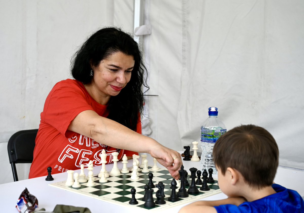 Chess_Fest's tweet image. (2/2) Thanks to our wonderful tutors, our army of volunteers who pitched in, our talented troupe of actors, the @chesskid team and especially our sponsor @xtxmarkets who make the event possible. Special thx to @LM_Westminster for coming down and taking part. See you in 2026!