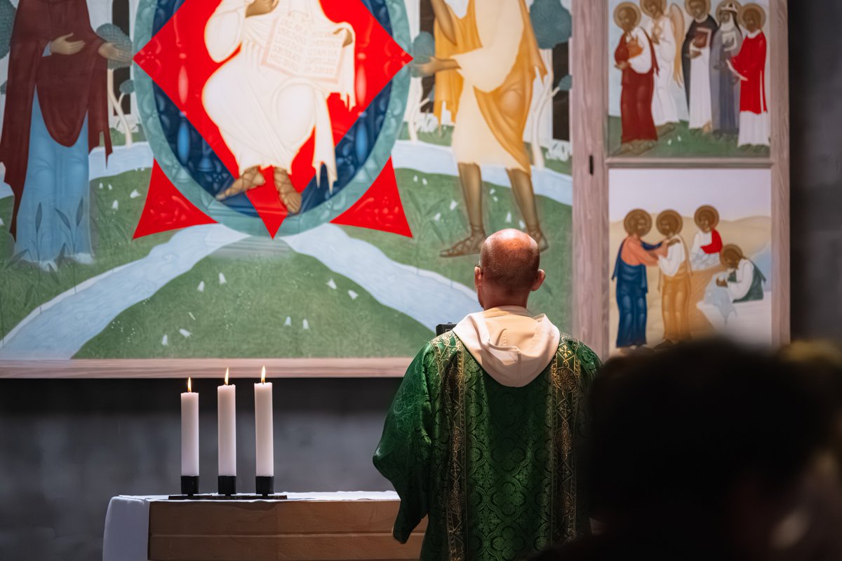 broderbenjOP's tweet image. Per ipsum, et cum ipso, et in ipso. First Sunday Mass deaconing back home in my parish in Lund, Sweden. Where I was received into communion with our Mother the Hierarchical and Roman Church.