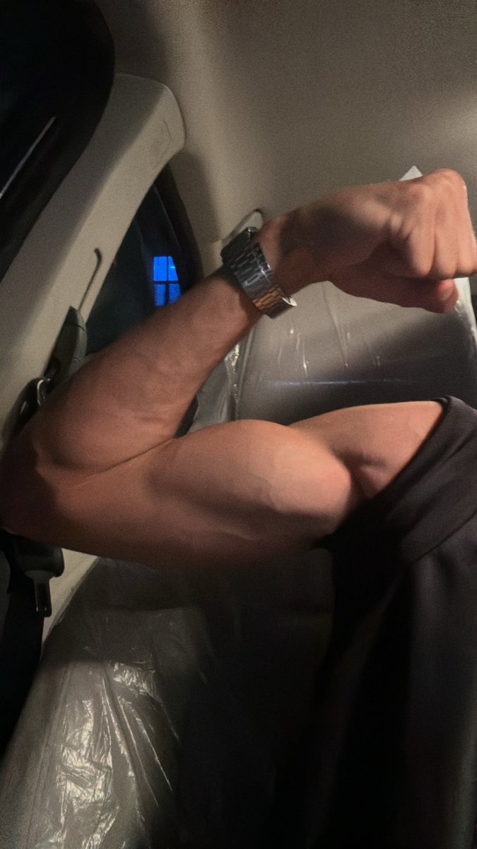 azo_432's tweet photo. بعد قطعه اسبووعين 😎💪🏻. https://t.co/l3Fn7P95Rn