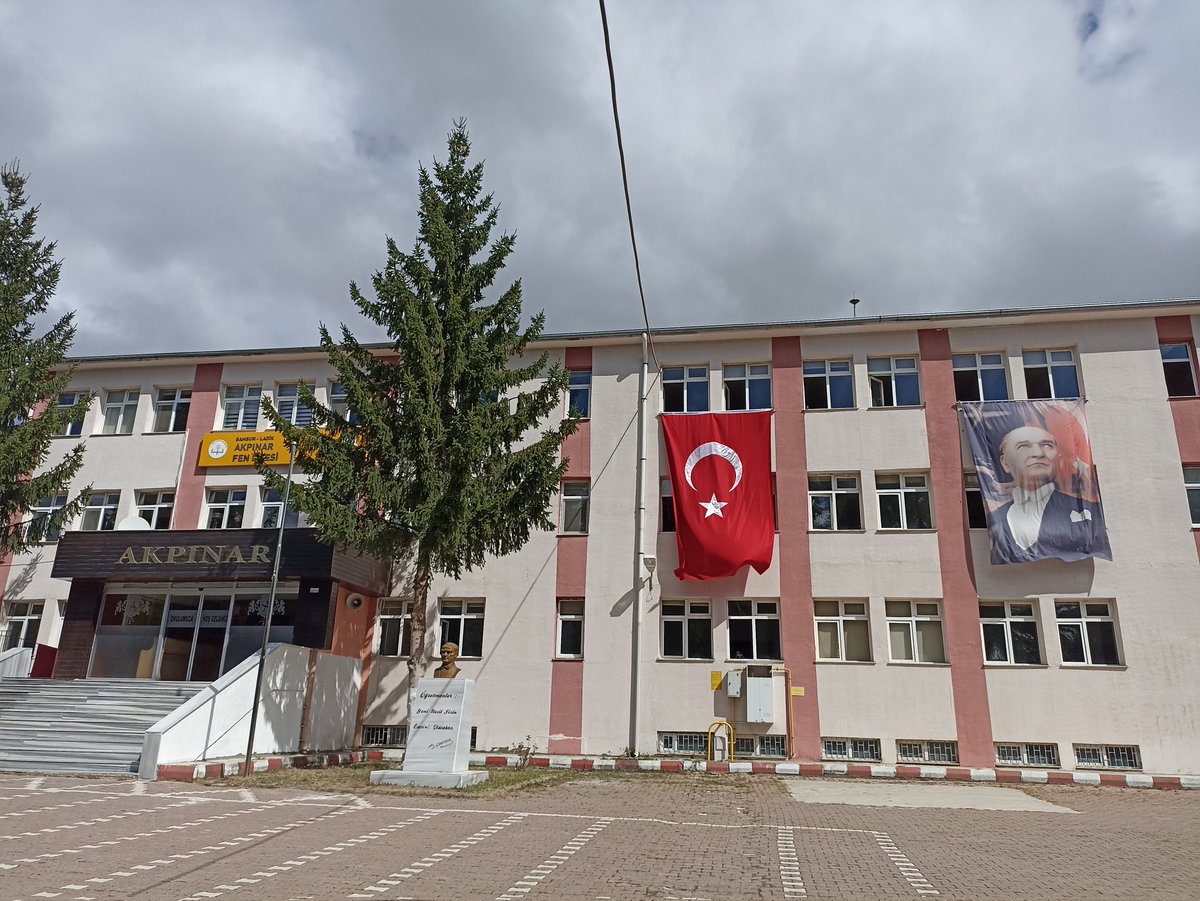 Zaferin adı Türkiye

15 Temmuz, milletimizin karanlığı yırtıp aydınlığa yürüdüğü gündür. Bu aziz zafer, sadece geçmişin değil; çocuklarımızın gülümseyen yarınlarının, umut dolu geleceğinin teminatıdır." 🇹🇷

#15TemmuzDestanı
#ZaferinAdıTürkiye
#Çocuklarımızİçin
#Geleceğimizİçin