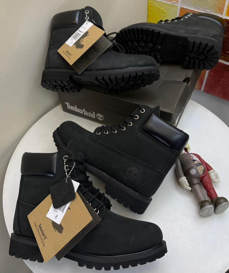 Labomcolectible's tweet image. Stock Timberland sneakers
Size 41-46
🏷️30,000 naira
Available in both colors displayed