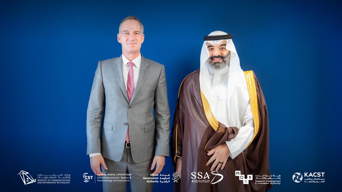 وزارة الاتصالات وتقنية المعلومات (@mcitgovsa) on Twitter photo معالي عبدالله السواحه <a href="/aalswaha/">عبدالله عامر السواحهAbdullah Alswaha</a> يجتمع بالنائب بيتر كايل، معالي وزير الدولة البريطاني للعلوم والابتكار والتقنية، لتوسيع الشراكة الاستراتيجية في التقنيات المتقدمة، والبحث والتطوير، والذكاء الاصطناعي، وتمكين رواد الأعمال في الابتكار.
شراكة تعكس الرؤية الطموحة لتحفيز الابتكار كمحرك معالي عبدالله السواحه <a href="/aalswaha/">عبدالله عامر السواحهAbdullah Alswaha</a> يجتمع بالنائب بيتر كايل، معالي وزير الدولة البريطاني للعلوم والابتكار والتقنية، لتوسيع الشراكة الاستراتيجية في التقنيات المتقدمة، والبحث والتطوير، والذكاء الاصطناعي، وتمكين رواد الأعمال في الابتكار.
شراكة تعكس الرؤية الطموحة لتحفيز الابتكار كمحرك