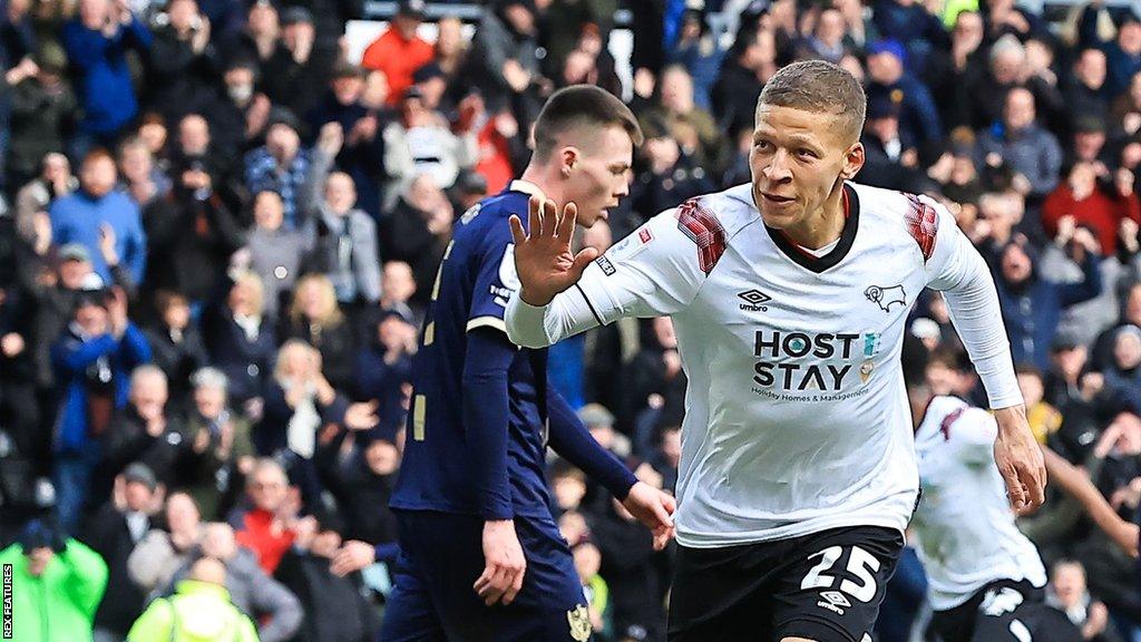 SteveBloomerPod's tweet image. Help us workshop a podcast idea.
After I spotted someone nominated Tony Springett for the DCFC Walk of Fame.... (good banter)
🤔 Which Derby players also made very brief BUT very important contributions?
The more niche, the better...